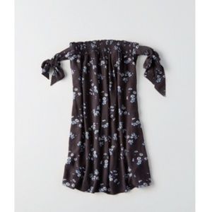 Off the shoulder floral shift dress